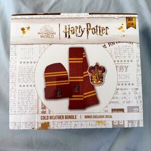 Harry Potter Gryffindor Cold Weather Bundle Beanie Scarf Decal New in Box Gift
